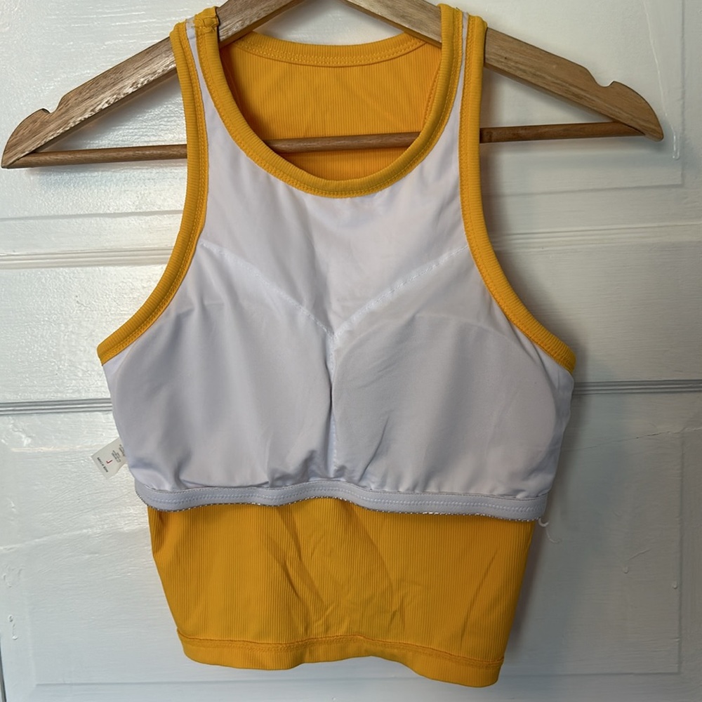 Lined Ribbed Workout Tank - Picture 3 of 3